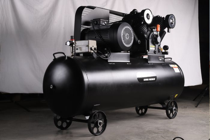 Компрессор с ременной передачей AEROMAX 1050/500 HP - фото