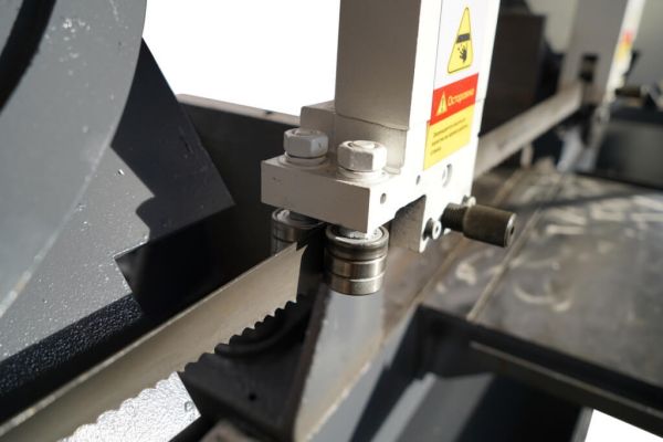 Полуавтоматическая ленточная пила по металлу Metal Master BSM-400 SAF - фото