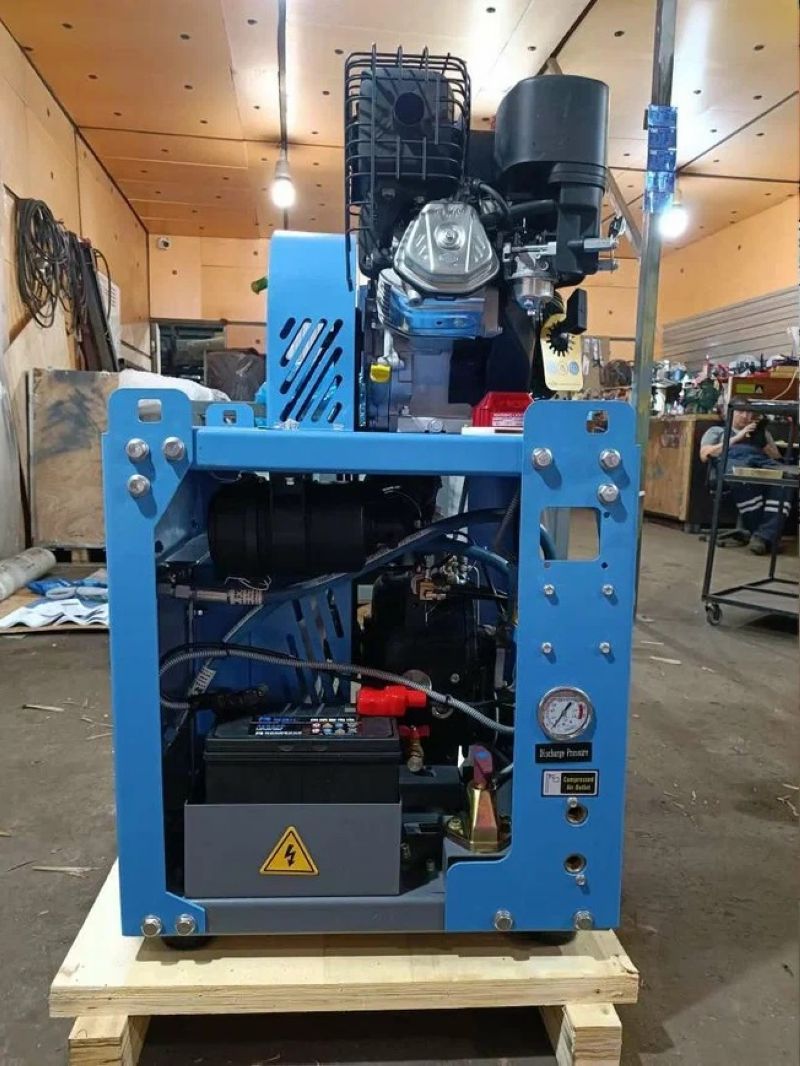 Бензиновый передвижной компрессор Borey 11-7B - фото