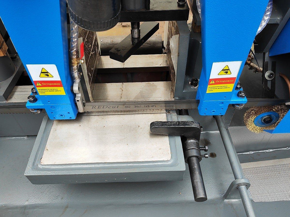 Двухколонный полуавтоматический ленточнопильный станок MetalTec BS 350 CH - фото