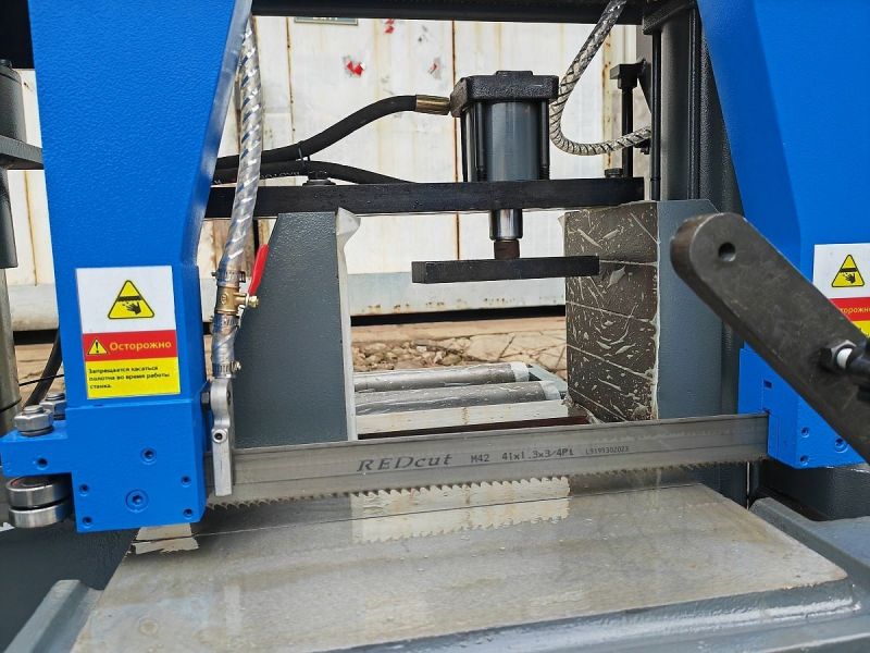 Двухколонный полуавтоматический ленточнопильный станок MetalTec BS 400 CH - фото