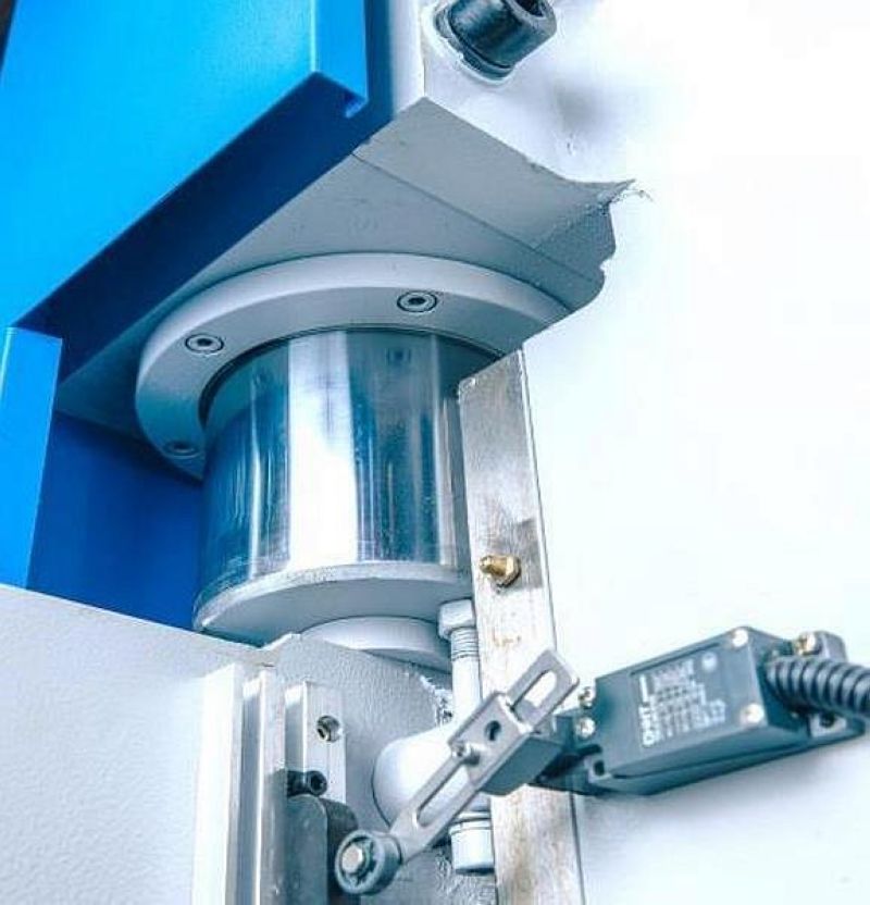 Гидравлический листогибочный пресс MetalTec HBM 30/1600 (WC67Y-30TX1600) (E22) - фото