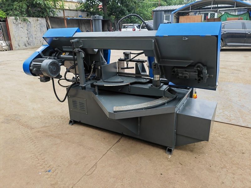 Двухколонный полуавтоматический ленточнопильный станок MetalTec BS 350CZ - фото