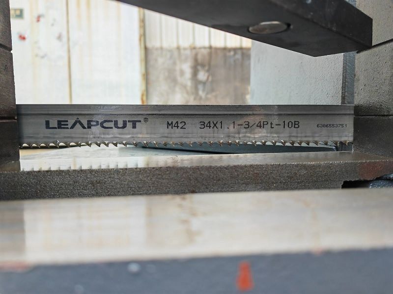 Двухколонный полуавтоматический ленточнопильный станок MetalTec BS 350CZ - фото