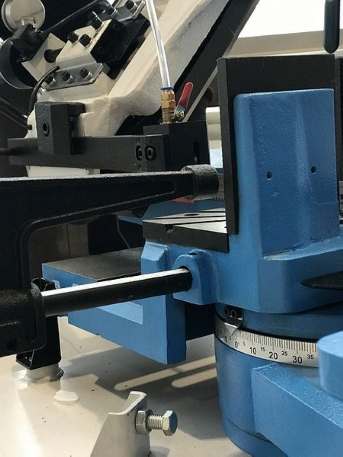 Ленточная пила по металлу MetalTec BS 250 FH - фото