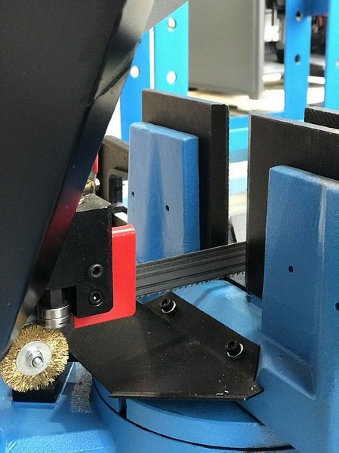 Ленточная пила по металлу MetalTec BS 250 FH - фото