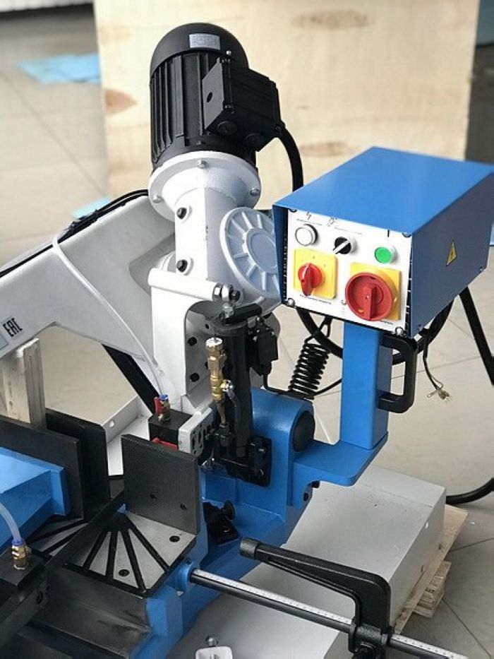 Ленточная пила по металлу MetalTec BS 250 FH - фото