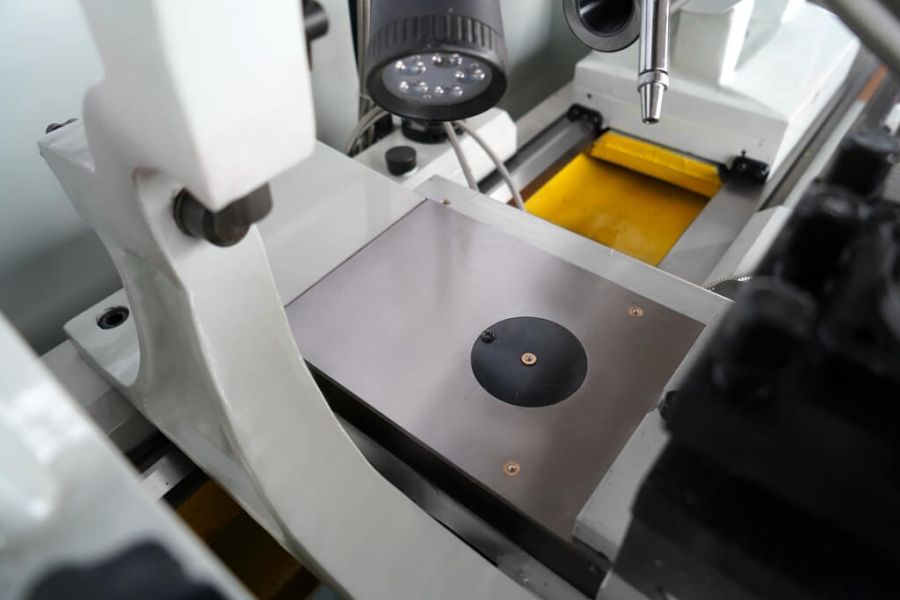 Станок токарный Metal Master ZM 50150 DRO RFS с УЦИ - фото