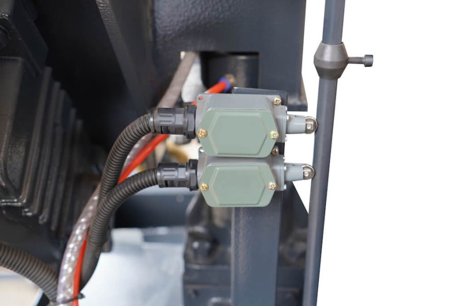 Двухколонный полуавтоматический ленточнопильный станок Metal Master MGH-350 Z60 - фото