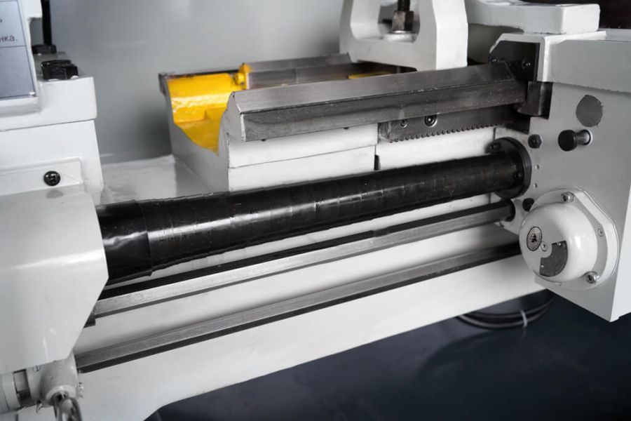 Станок токарный Metal Master ZM 50200 DRO RFS с УЦИ - фото