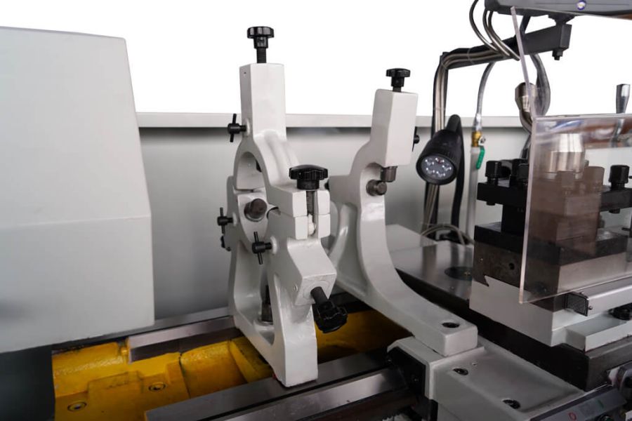 Станок токарный Metal Master ZM 50100 DRO RFS с УЦИ - фото