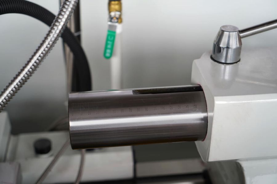 Станок токарный Metal Master ZM 50100 DRO RFS с УЦИ - фото