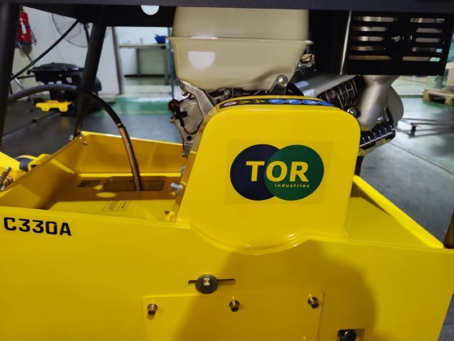 Виброплита TOR C-330A (Honda) - фото
