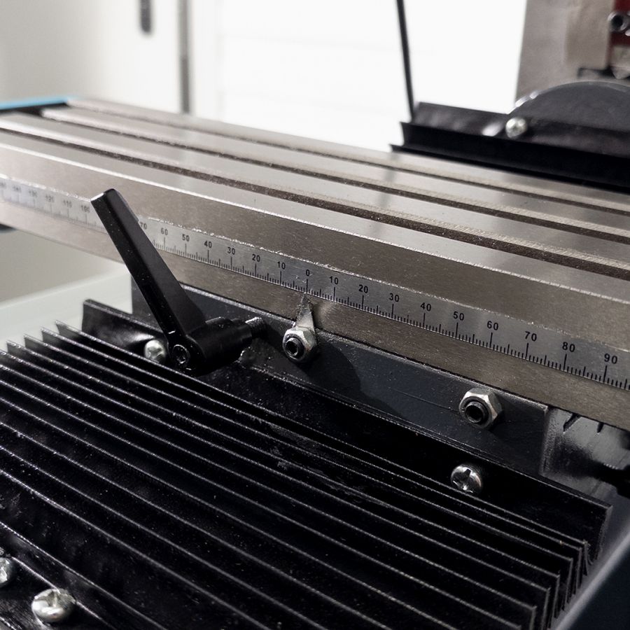 Фрезерно-сверлильный станок AURA FM-25VL - фото