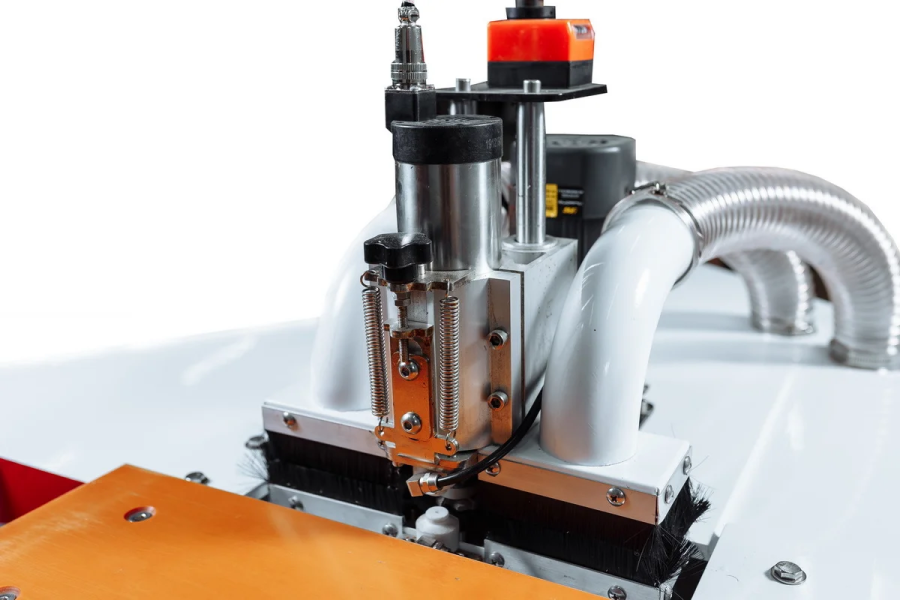 Профессиональный кромкофрезерный станок для прямых и криволинейных деталей TRIMM 2000 - фото