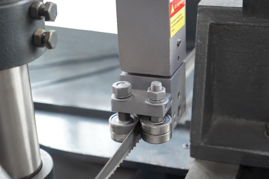 Двухколонный полуавтоматический ленточнопильный станок Metal Master MGH-500 Z60 - фото