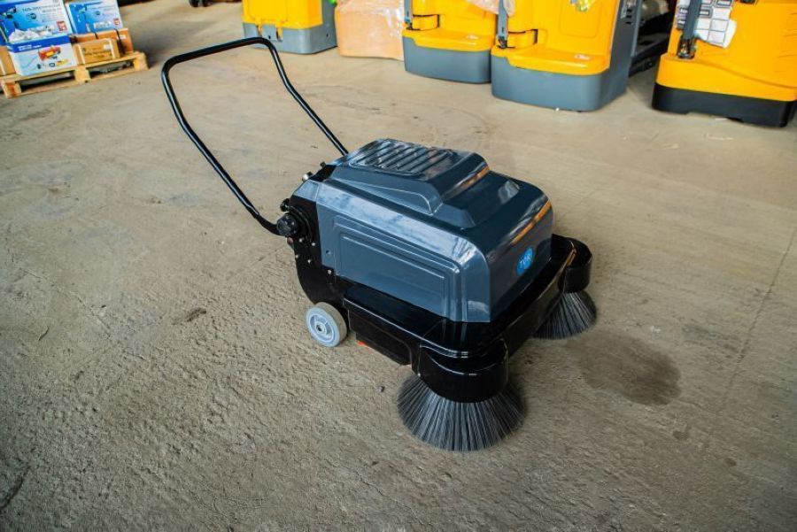 Подметально-уборочная машина TOR A100 с АКБ - фото