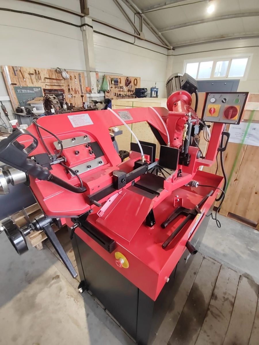 Ленточная пила по металлу MetMachine LSZ1525 - фото