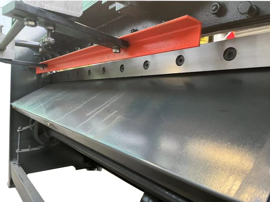 Гильотина электромеханическая METALMASTER ETG 1315E - фото