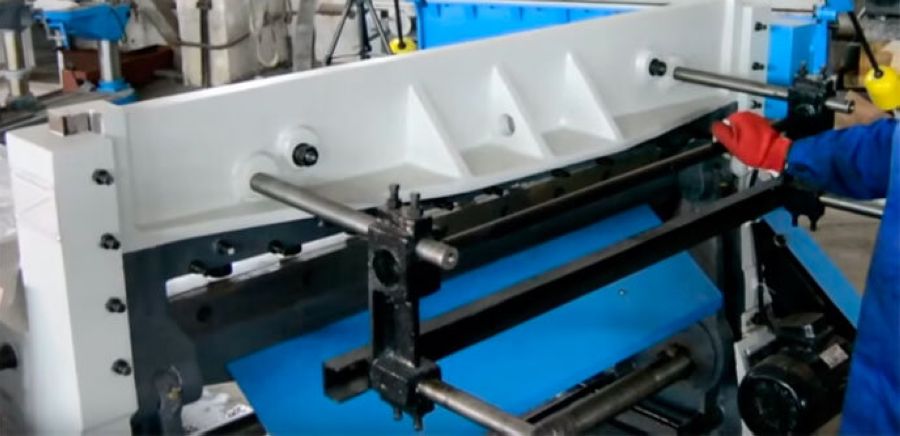 Гильотина электромеханическая METALMASTER ETG 1330 - фото