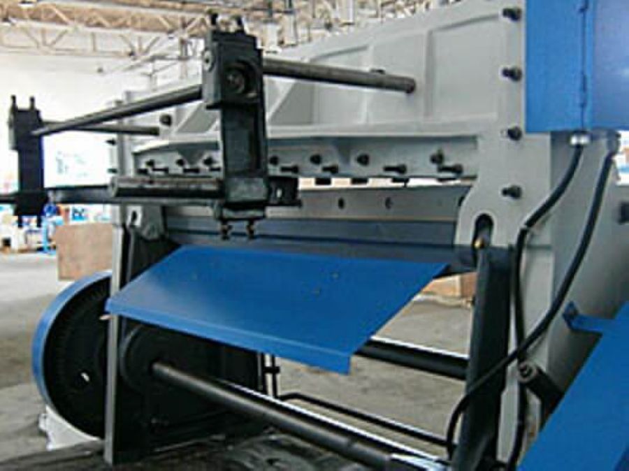 Гильотина электромеханическая METALMASTER ETG 1330 - фото