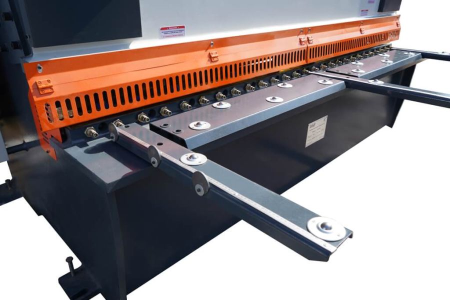 Гильотина гидравлическая METALMASTER HCJ 2540 Е - фото