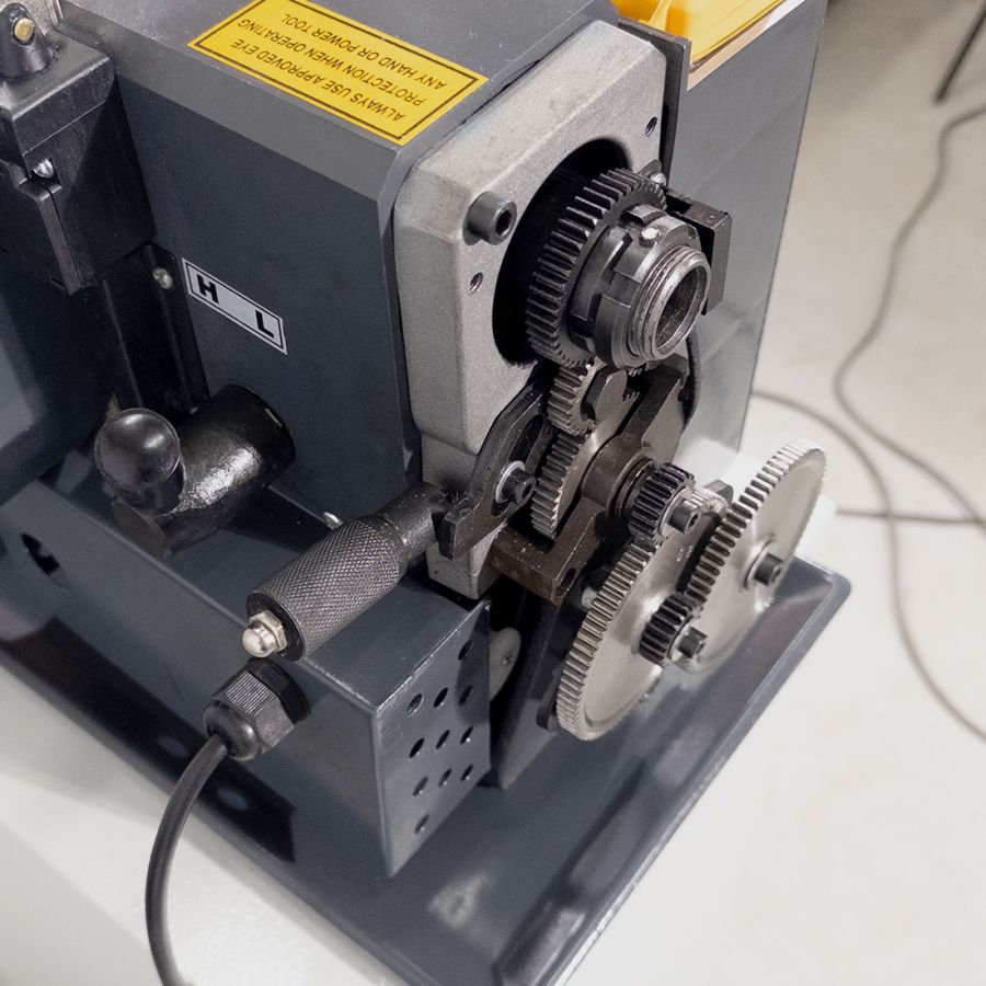 Настольный токарный станок AURA TM-300V - фото