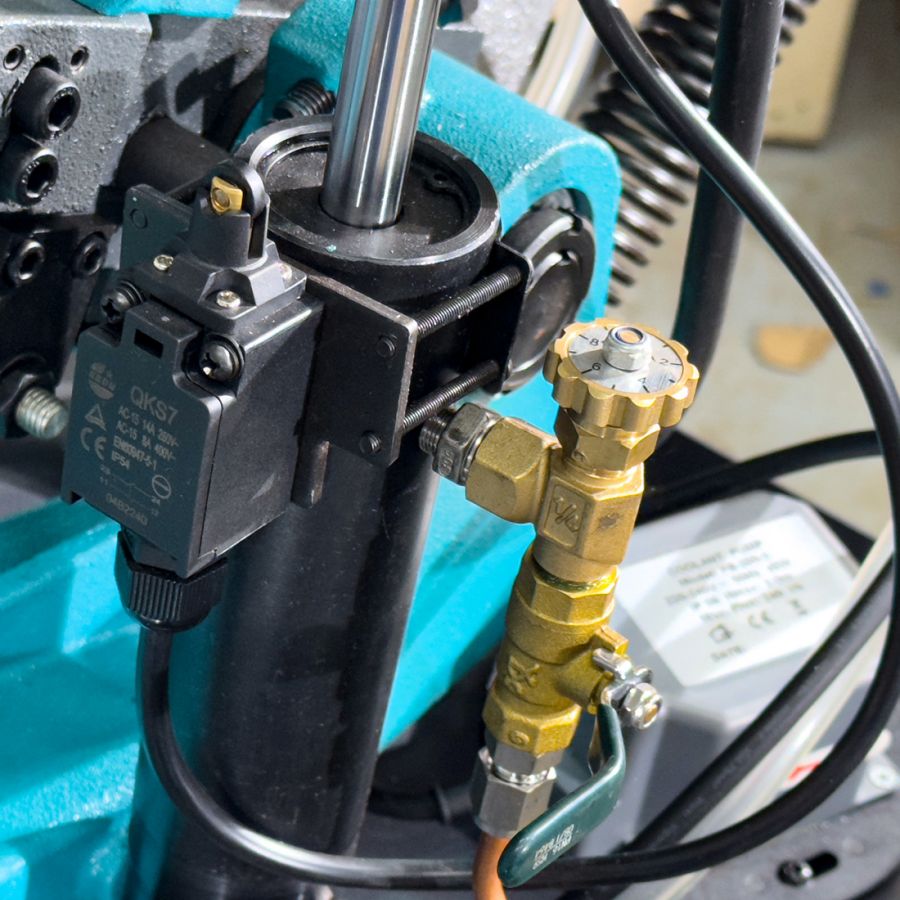 Ленточная пила по металлу AURA LM-170G/380 - фото