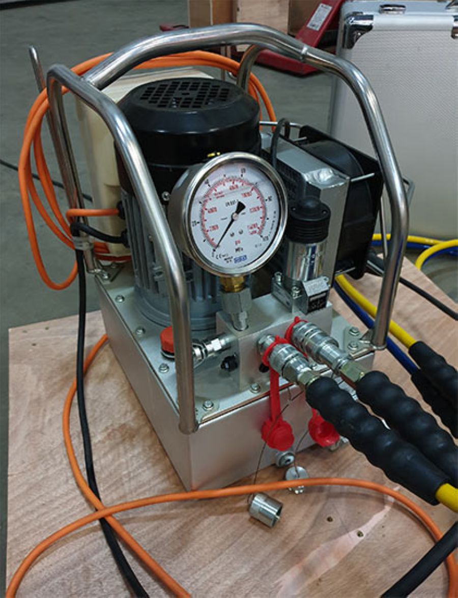 Двухпоточная маслостанция МГС700-0.8П-Э-2ГГ 220В, полуавтоматическая для двух гайковертов - фото