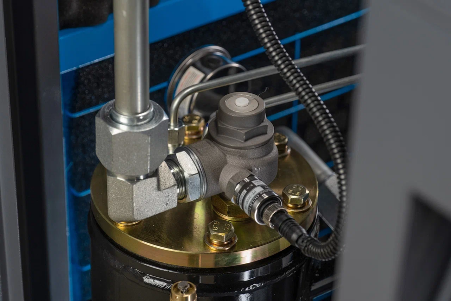 Компрессор винтовой Hansmann RSA 5.5-10 IP54 с частотным преобразователем - фото