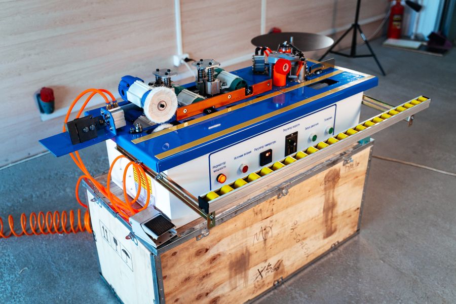Кромкооблицовочный станок DELTAMACHINERY DM-110 - фото