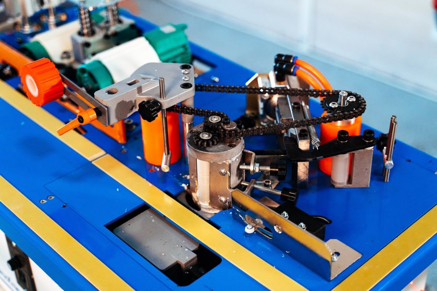 Кромкооблицовочный станок DELTAMACHINERY DM-110 - фото