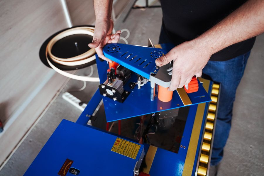 Кромкооблицовочный станок DELTAMACHINERY DM-110 - фото