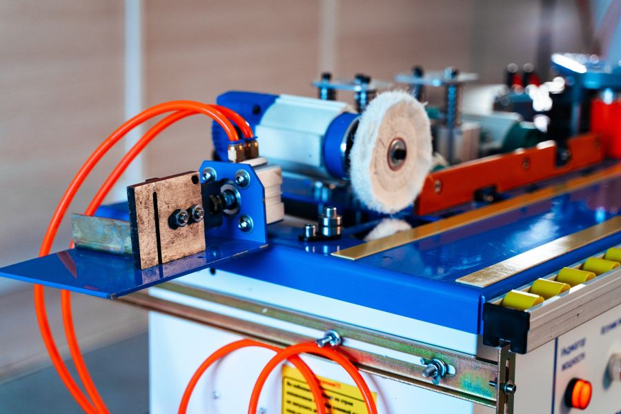 Кромкооблицовочный станок DELTAMACHINERY DM-110 - фото