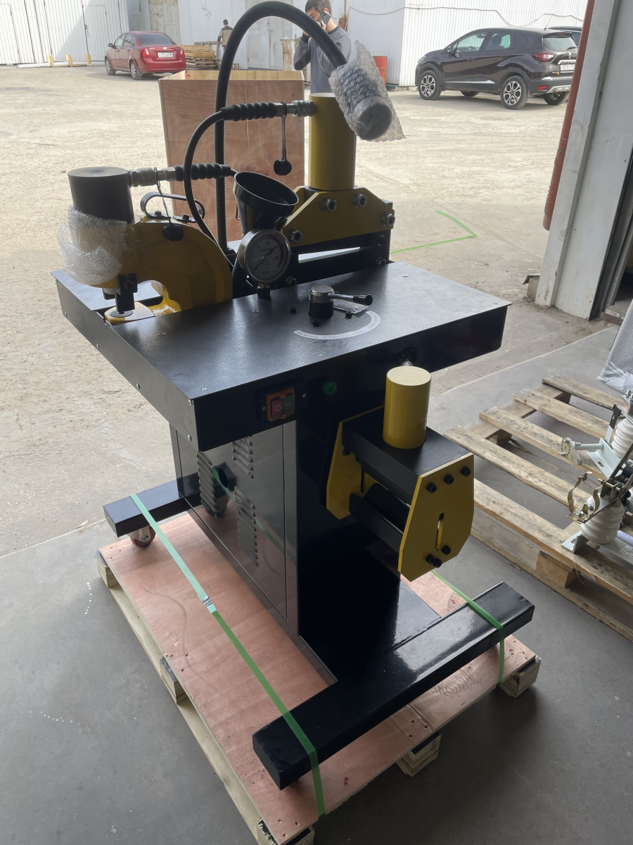 Станок шинообрабатывающий универсальный гидравлический СШГ-200 - фото