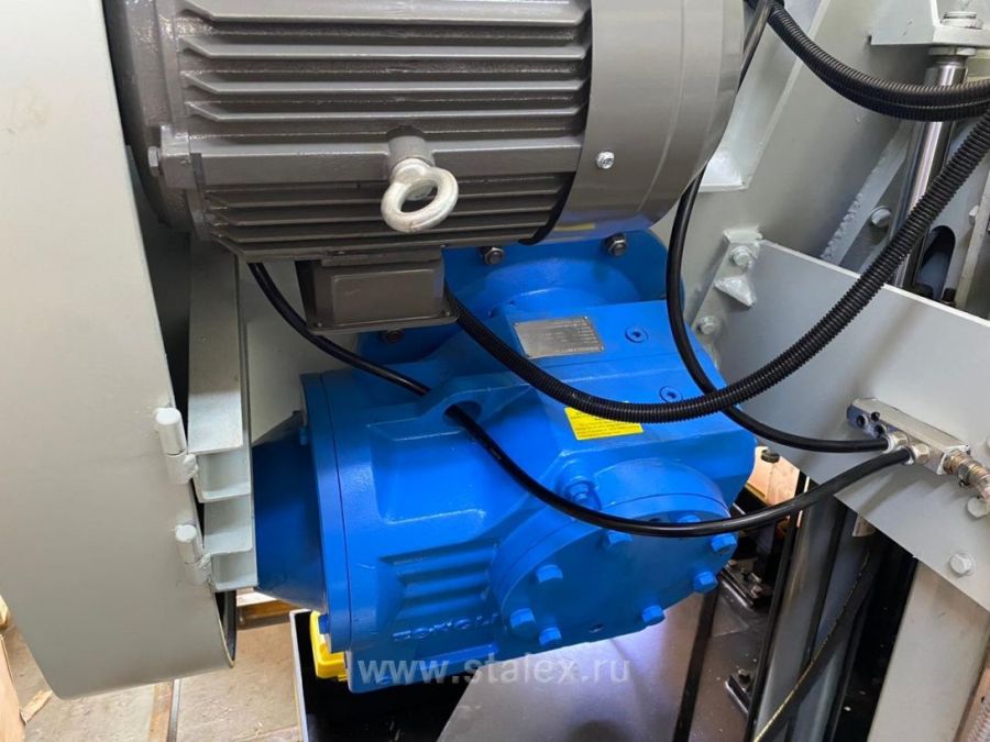 Двухколонный полуавтоматический ленточнопильный станок Stalex SBS-650 - фото