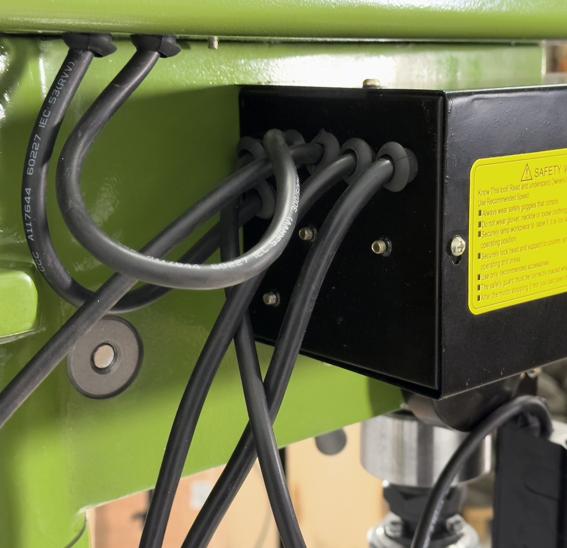 Сверлильно-резьбонарезной станок AURA CM-25Z/380 - фото