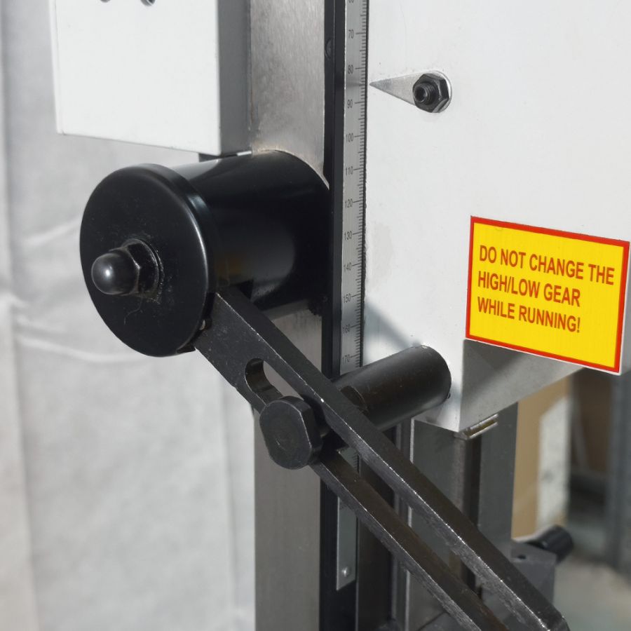 Вертикально-фрезерный станок PROMA FPX-25Е - фото