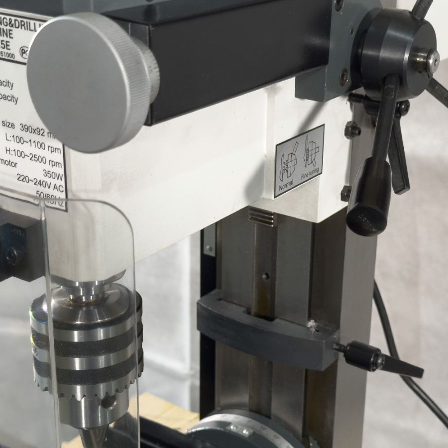 Вертикально-фрезерный станок PROMA FPX-25Е - фото