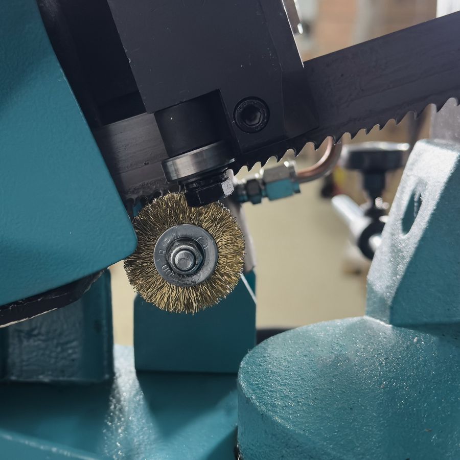 Ленточная пила по металлу AURA LM-220G/380 - фото