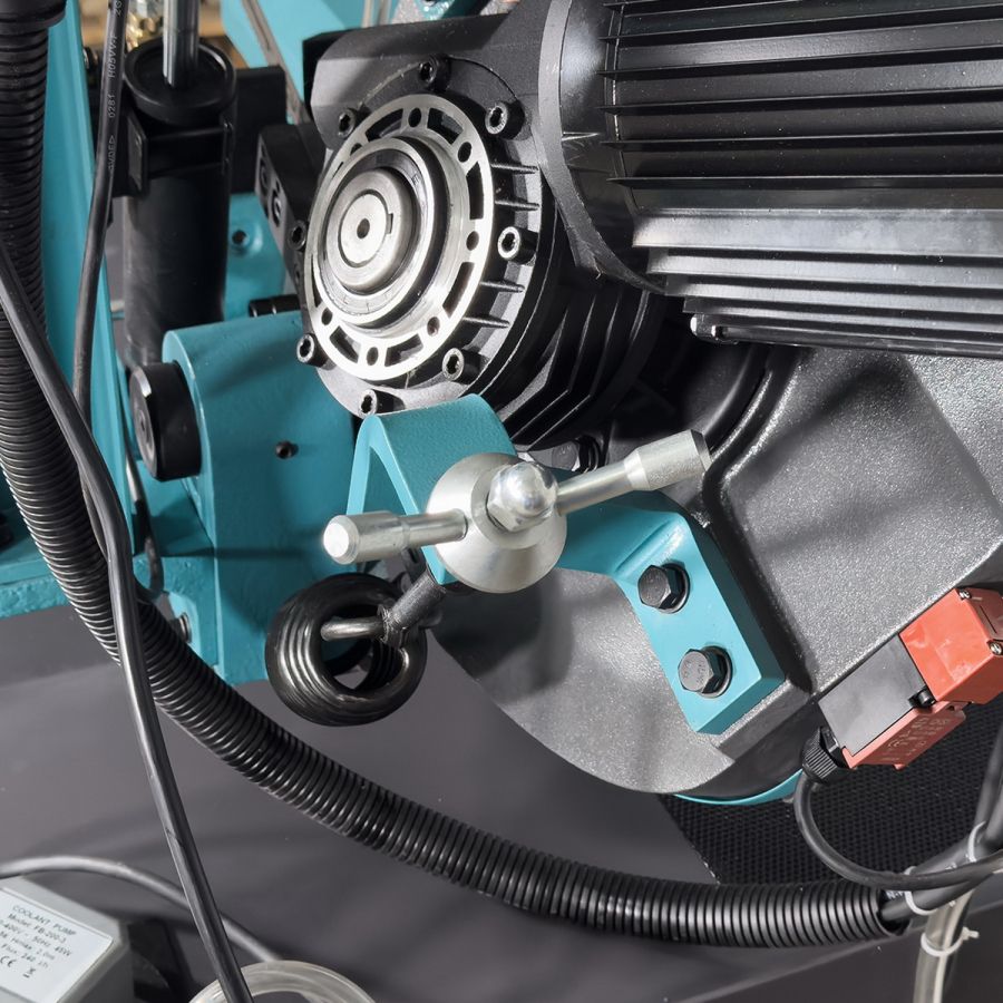 Ленточная пила по металлу AURA LM-220G/380 - фото