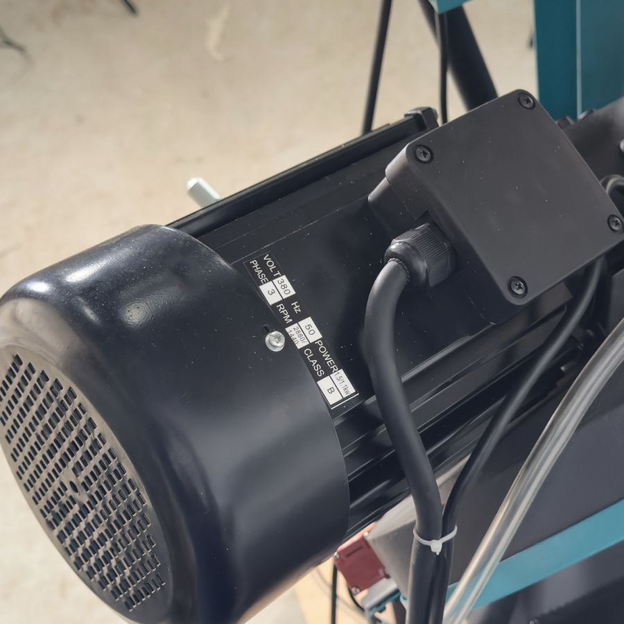 Ленточная пила по металлу AURA LM-220G/380 - фото