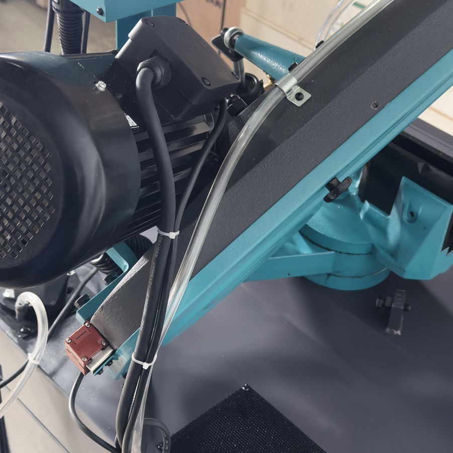 Ленточная пила по металлу AURA LM-220G/380 - фото