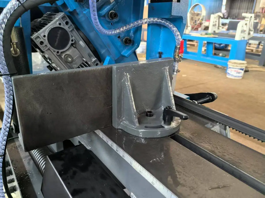 Ленточная пила по металлу MetalTec HBS 255 FH - фото