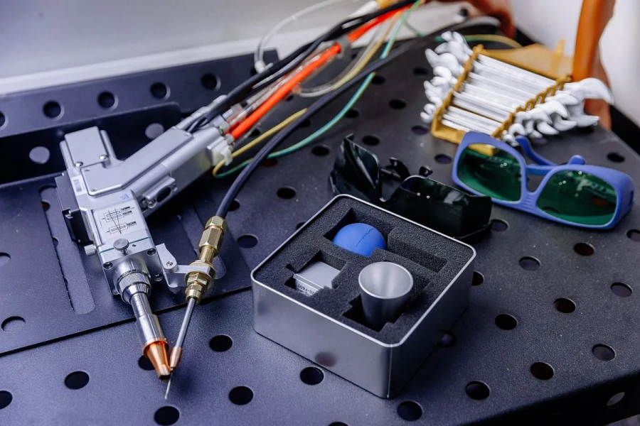 Оптоволоконная лазерная сварочная установка MetalTec WL 3000 - фото