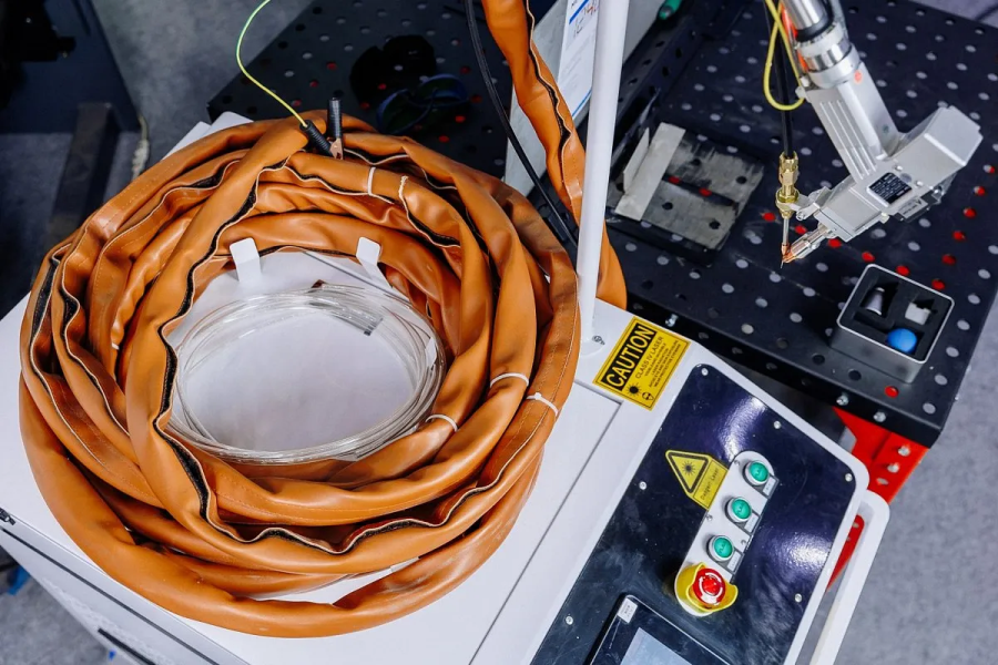 Оптоволоконная лазерная сварочная установка MetalTec WL 3000 - фото