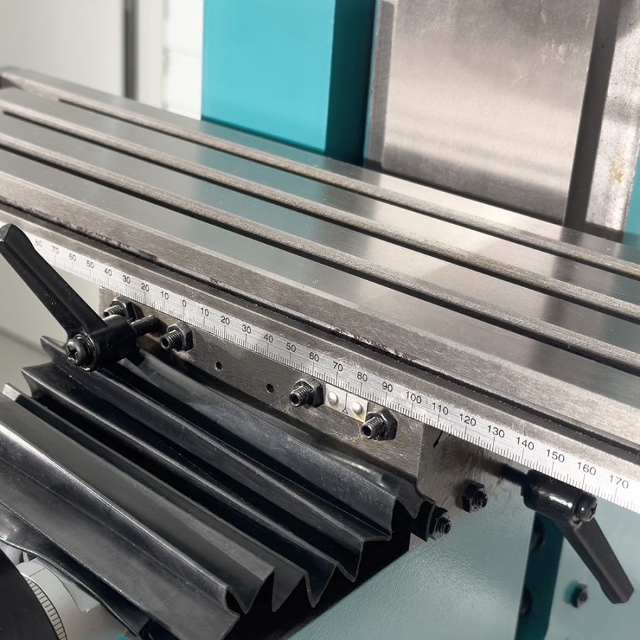 Универсальный фрезерный станок AURA FM-30U - фото