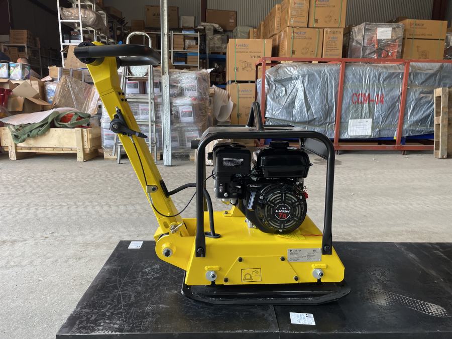 Виброплита VEKTOR VPG-140A - фото