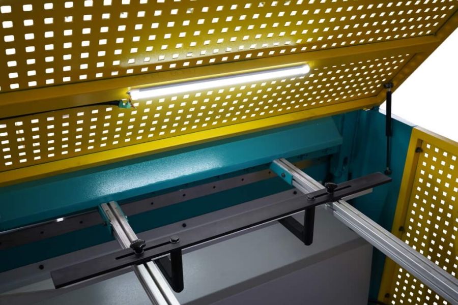 Гильотина электромеханическая ISITAN ERGM 1320x2,5 - фото