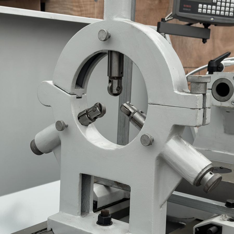 Универсальный токарный станок VISPROM SPV-1500/660 с УЦИ - фото